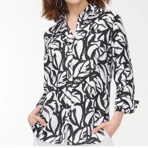 Chico's No Iron Linen 3/4 Sleeve Leaves Shirt in Black and Optic White